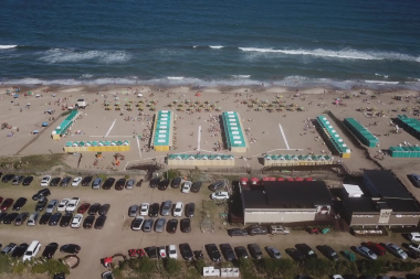 A probarse la malla que ya hay aprestos para el veraneo en la Costa Atlántica