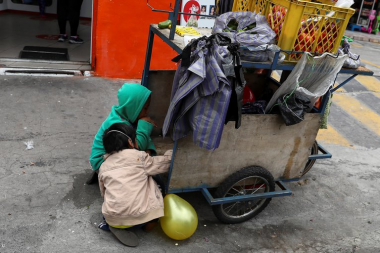 Dos de cada tres niños cercados por el hambre