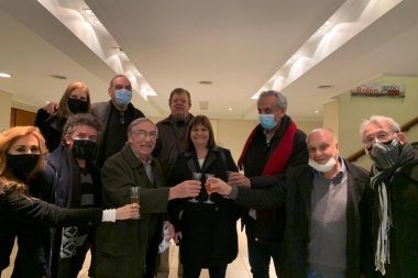 Libertad para mi y que los demás se jodan: Pato Bullrich protagonizó un escándalo en un teatro porteño