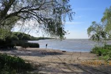 Cinco personas aseguraron haber visto un Ovni en Palo Blanco, sobre la costa de Berisso