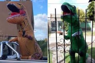 La movida solidaria del Dino de City Bell: camionetas llenas de alimentos, mensajes emotivos y una dinosauria que lo desafía