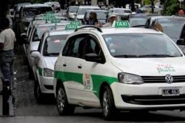 Taxistas con coronita: no les exigirán libre deuda para renovar registro ni pagarán fotomultas