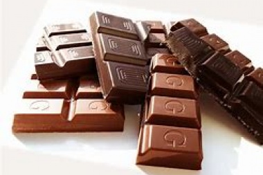 Chocolate, un poroto: Alak descubrió con una auditoría que el 56% de los municipales no va a laburar