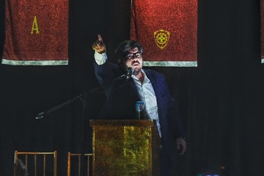 Estética fascista, anuncios de brazo armado y guardia pretoriana: Caputito y el Gordo Dan lanzaron agrupación ultra libertaria