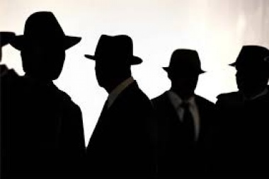 Alguien te está vigilando: revelan que la Side aprobó un plan para identificar a quienes hablen mal del gobierno