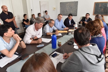 Listado de calles donde ya no estarán: Garro ganó la batalla de los adoquines y la pregunta es quién se llevará los que saquen