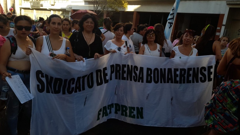 Con importante participación del gremio de Prensa, hubo en La Plata otra multitudinaria marcha por el Día de la Mujer