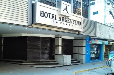 Ahora cerró el Hotel Argentino y quedaron 20 trabajadores sin empleo