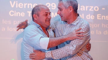 En Ensenada aclaran que "ni sueñan" con hacer la Fiesta Provincial del Inmigrante y vuelven a tirarle un centro a Fabián Cagliardi