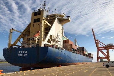 Entró a Tec Plata el barco que se había anunciado pero el Puerto sigue esperando la reactivación