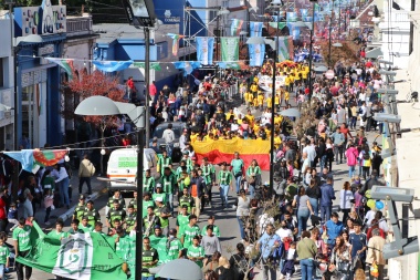 "Ciudad con independencia económica y soberanía política": Secco abrió los festejos del 221° Aniversario de Ensenada