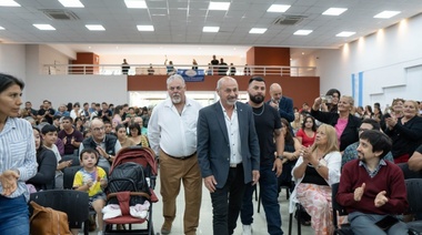 Para los trabajadores, hay plata: los municipales de Ensenada recibieron un aumento salarial del 30%