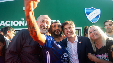 En otro día histórico para Ensenada, Axel y Secco inauguraron elComplejo Deportivo y Salón de Usos Múltiples del Club Nacional Evita