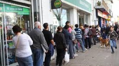 Cambios para peor: la Defensora Ciudadana reclamó por las colas frente a los cajeros Link