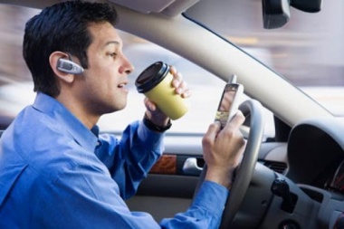 Premio al buen volante: quieren que la renovación del carnet le cueste la mitad al que no registre multas