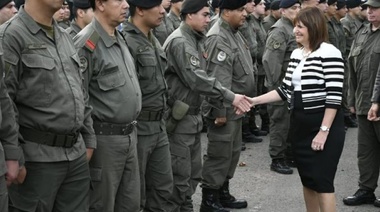 Lo que se mueve se lava y lo que no, se pinta: Bullrich lanza una colimba voluntaria para jóvenes de 16 a 20 años
