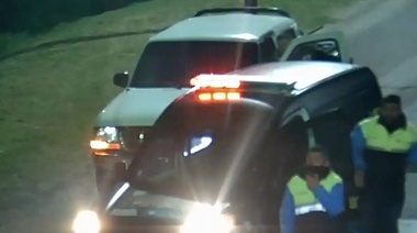 Dos punteros del “Frente de Todos” fueron detenidos por dañar cartelería de “Juntos” en La Plata