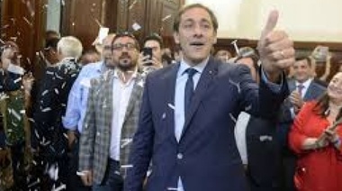 Garro se calentó con los concejales que se aumentaron el sueldo y dice que lo va a impedir