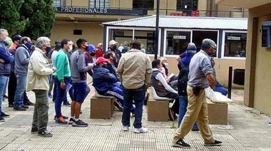 Ahora los corre el Bicho: a diez días de la vuelta de las carreras, trabajadores denuncian contagios en el Hipódromo de La Plata