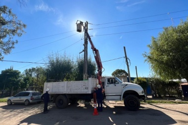 Edelap continúa realizando obras en las redes que alimentan a Parque Sicardi
