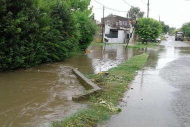 Ya cayó la mitad de lluvia que aquel 2 de abril: sigue el alerta naranja