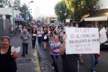 Bachillerato de adultos: en medio de la polémica la Provincia anuncia que habrá "Aulas de Aceleración"