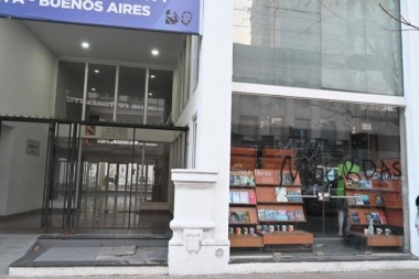 El odio no para: vandalizaron con pintadas agraviantes la sede del PJ La Plata
