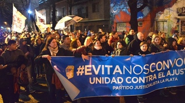 PJ platense: consignas a plantarse contra el ajuste durante el homenaje a Evita