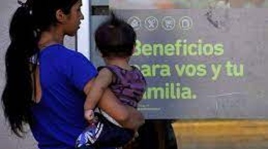 Titulares del beneficio AUH recibirán un adelanto de $7 mil