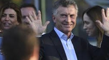 A $1.690 ya se vende el libro que escribió Macri sobre sus "logros de gobierno"