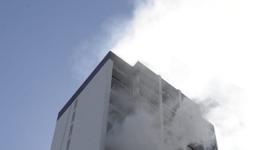 Defecto en calefón, llama de encendedor Zippo o pucho prendido en la cama entre las primeras hipótesis del incendio en 6 y 51