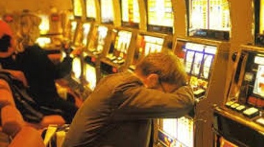 "Jugá por necesidad que perderás por obligación": el 14 de diciembre vuelven a funcionar el Bingo de La Plata y sus maquinitas que siempre ganan