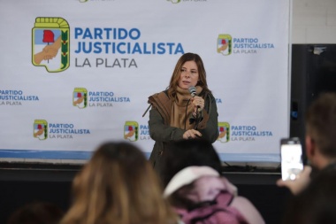 Cabildo Abierto del PJ La Plata: Saintout llamó a cuidar a Cristina y dar las batallas que haya que dar