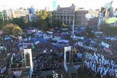 Nueva marcha a Tribunales por "el fin de la proscripción y la persecución judicial de Cristina Fernández de Kirchner"