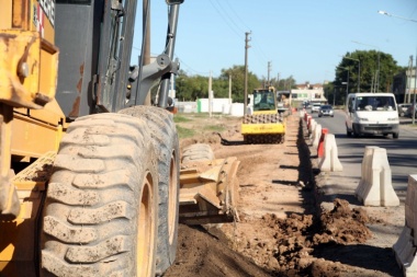 Más ancha y más ágil: avanza la obra en la avenida que une Gonnet y Hernández