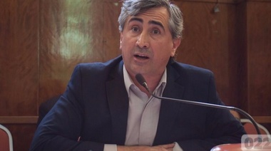 Que devuelva el sueldo: concejal marplatense propuso hacerle un monumento a El Zorro