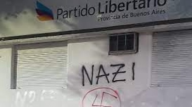 Denuncia del referente platense, Marcelo Peña: vandalizaron un local de Milei en diagonal 74 y 6