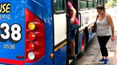 Cortan el hilo por lo más fino: empresarios reducen frecuencias de micros para pagar el sueldo a sus choferes
