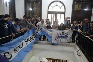 Por la ocupación del ministerio de Economía el fiscal Romero procesó al Colo de Isasi, de ATE y a Pancho Banegas, del Astillero