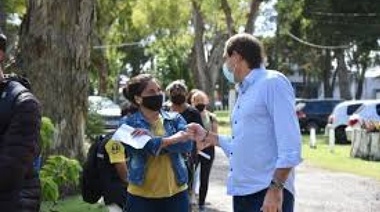 Garro y el gremio de los Municipales acordaron un ajuste salarial del 60% interanual