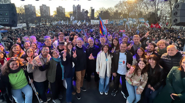 Fuerte cierre de Fuerza Patria en La Plata:Alak cerró la campaña de Fuerza Patria: "Este domingo hay que votar por la ciudad", pidió Alak"