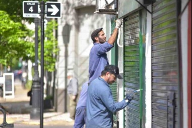 Correte que te pasan la hidrolavadora y te pintan: avanza en La Plata el "Ciudad Limpia"