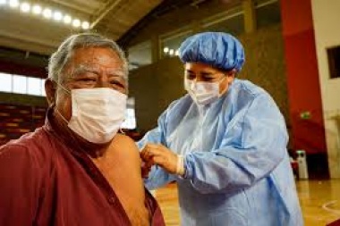 Estos son los lugares donde pueden ir a vacunarse sin turno los mayores de 60 años