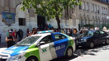 Golpes y piedrazos durante una pelea entre alumnos del Normal 1 y La Legión