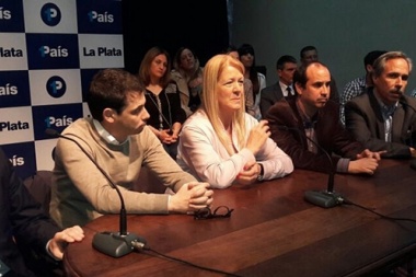 Stolbizer en La Plata con Arteaga, Crrespo y Sarghini: "este gobierno es una gran defraudación"