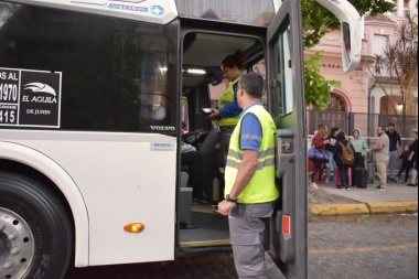 "Bariló, Bariló, nos vamo' a Bariló": la CNRT intensifica la fiscalización de viajes de egresados