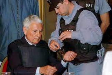 Etchecolatz y Garachico condenados a perpetua por sus crímenes en Pozo de Arana