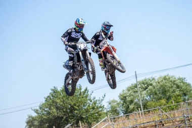 Con sorteo de entradas por Facebook, sigue el supercross en la cantera de 25 y 520