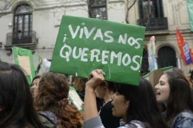 Huérfanos por violencia de género ya pueden tramitar una pensión del Anses