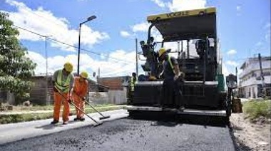 Misión 200: arrancó la obra de asfalto para unir Hernández y Gorina